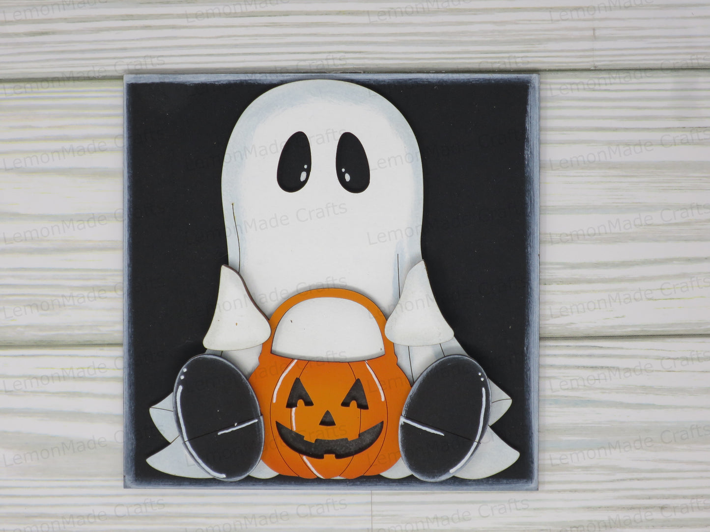 Interchangeable Tile: Ghost