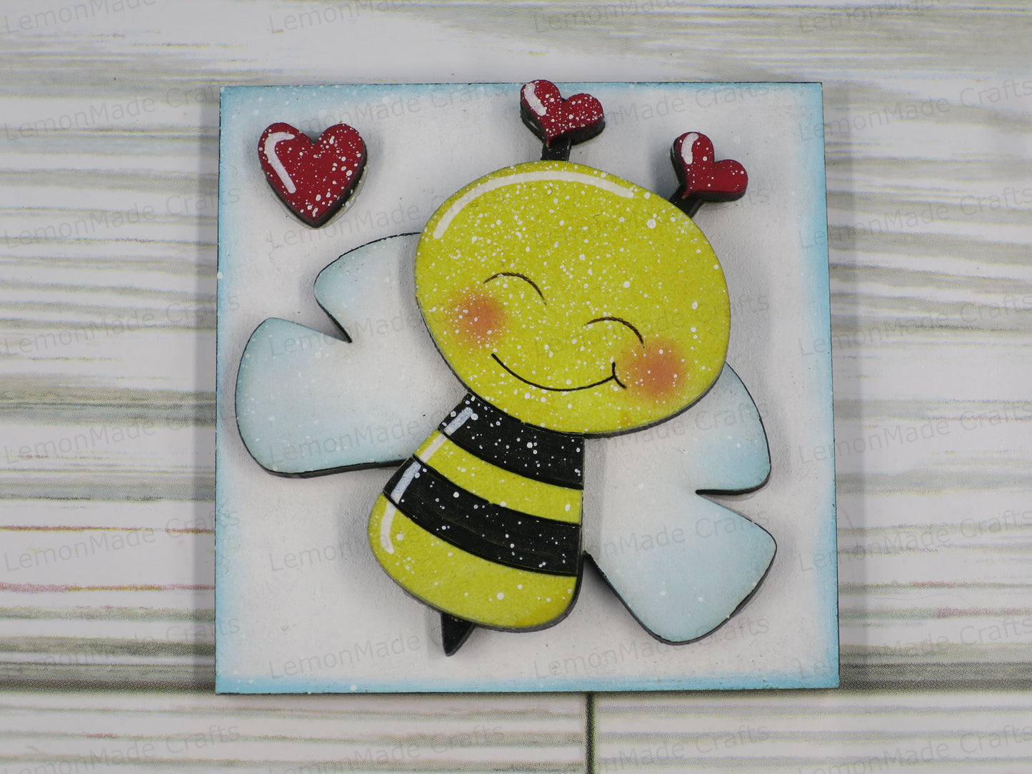 Interchangeable Mini Tile: Bee Valentine