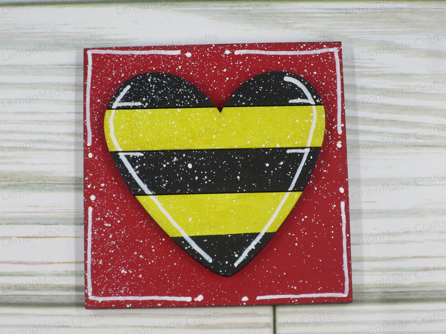 Interchangeable Mini Tile: Bee Valentine