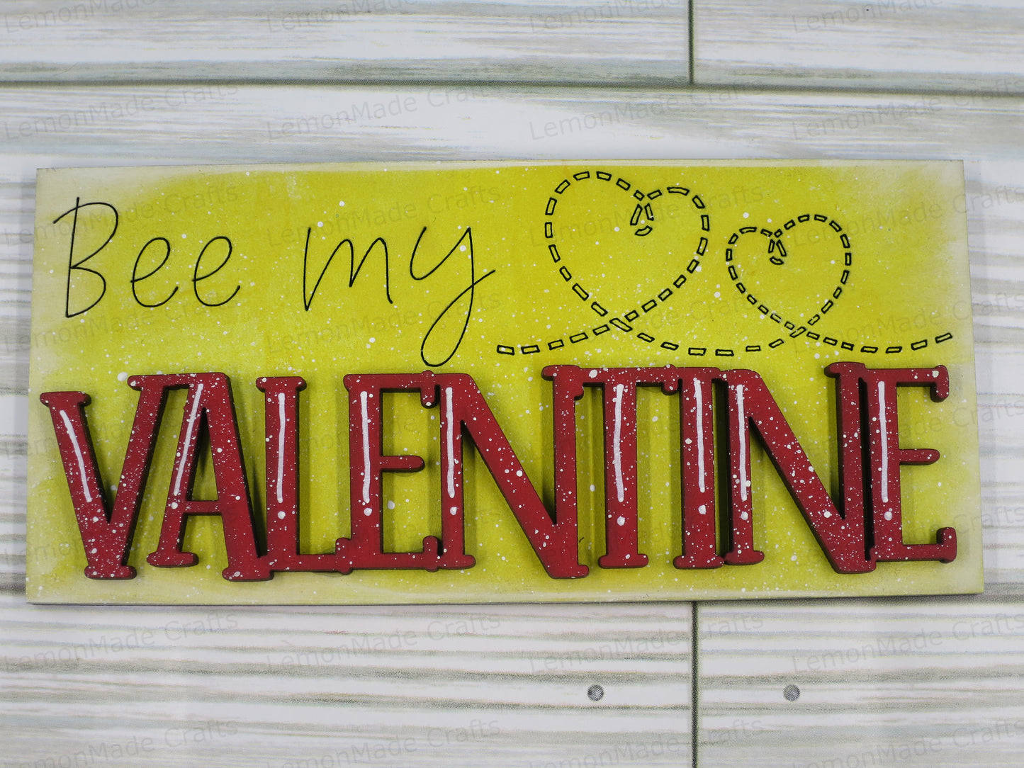 Interchangeable Mini Tile: Bee Valentine