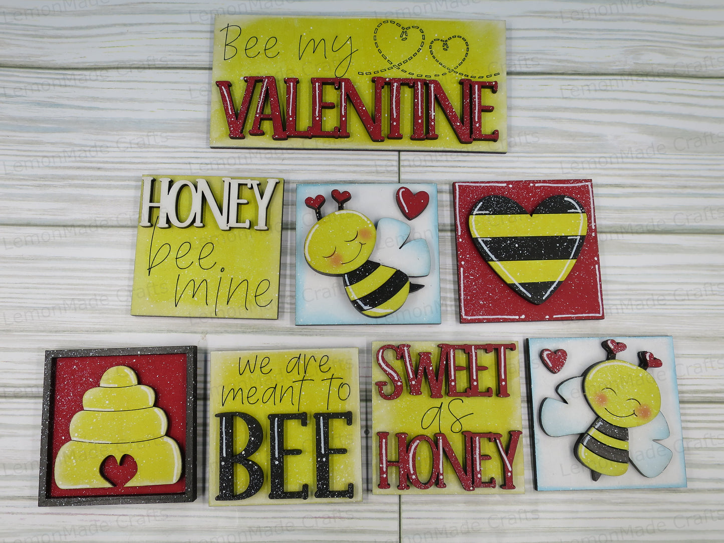 Interchangeable Mini Tile: Bee Valentine