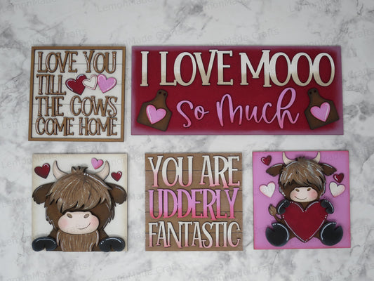 Interchangeable Tile: Valentine Highland Cow
