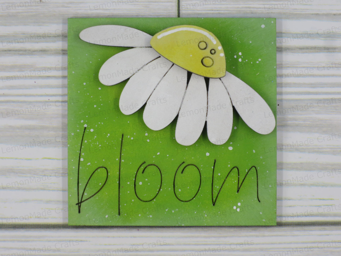 Interchangeable Mini Tile: Daisy