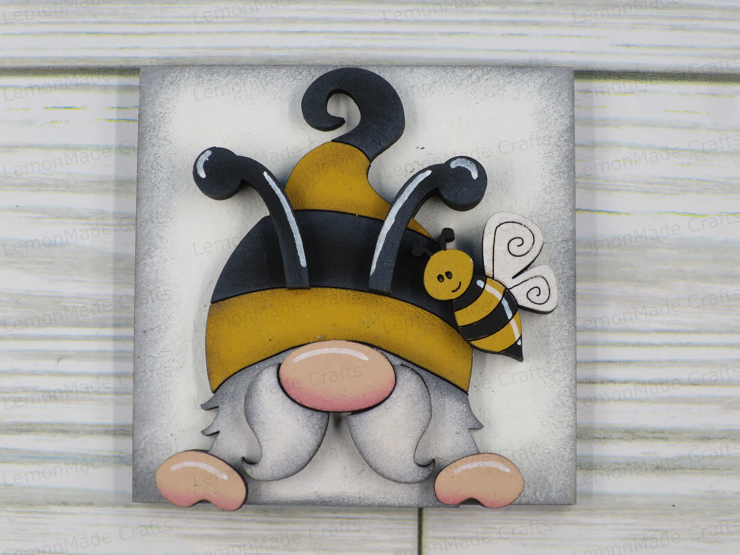 Interchangeable Mini Tile: Gnome Bee