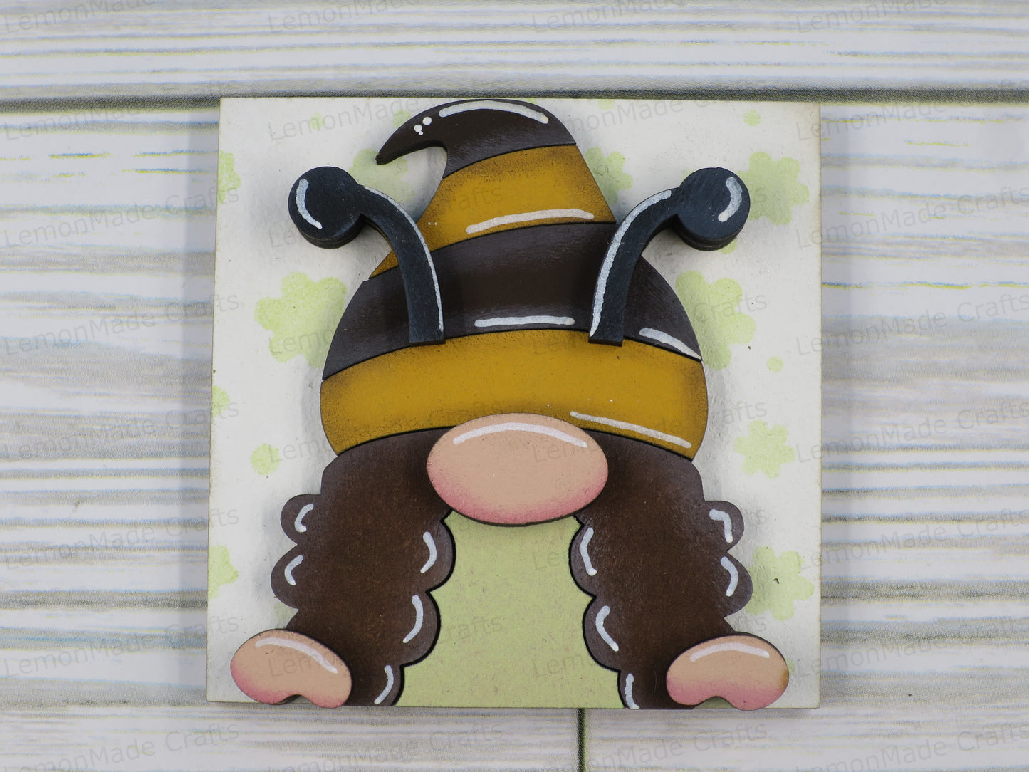 Interchangeable Mini Tile: Gnome Bee