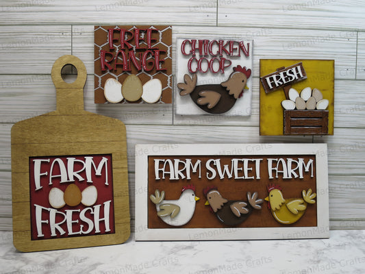 Interchangeable Tile: Farm Chicken